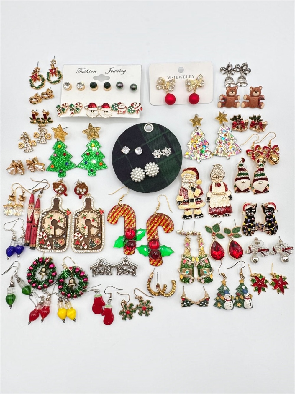 Huge Vintage To Now Christmas Earring Lot Festive Holiday December Xmas 43 Pair